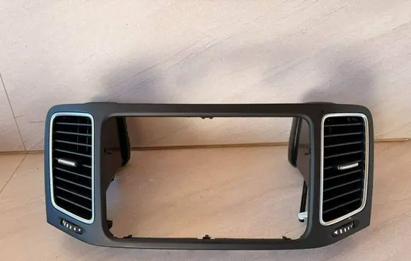 Seat Alhambra (Mk2) Dash center air vent grill 7N0858069D