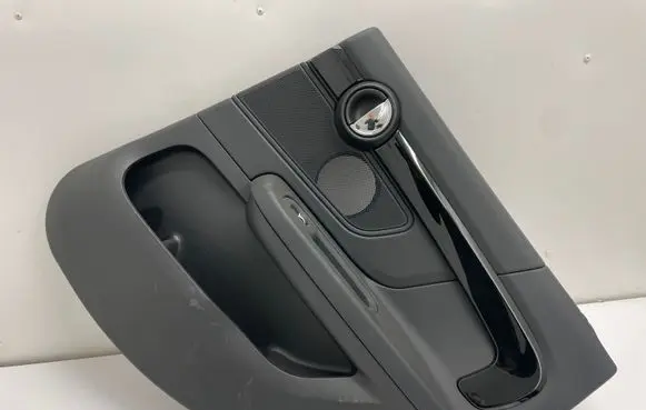 Mini Cooper Countryman F60 Rear door card panel trim 16631410