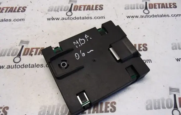 Mercedes-Benz A W169 Antenna control unit A1698200475