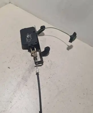 Fuel tank cap lock motor