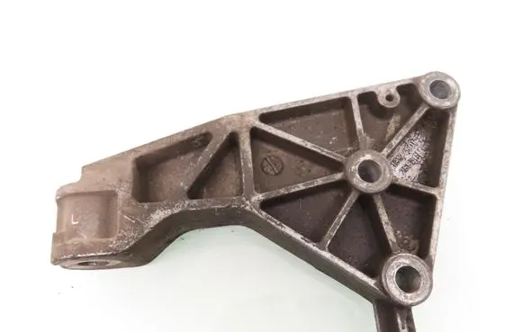 Opel Zafira B Gearbox mounting bracket 13174501