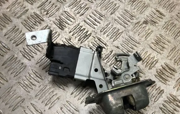 Subaru Legacy Tailgate/trunk/boot lock/catch/latch