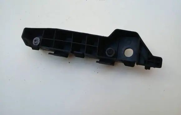 Hyundai i30 Front bumper mounting bracket 865152B000