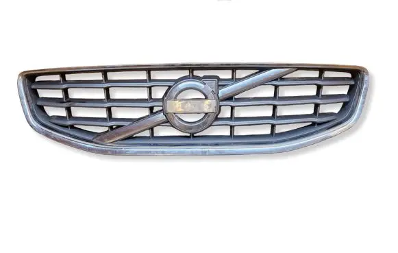 Volvo V60 Front bumper upper radiator grill 31323099