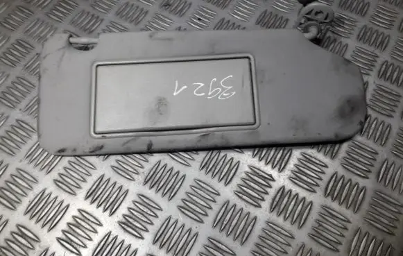 Toyota Avensis T250 Sun visor