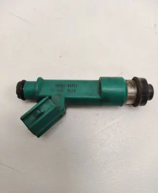 Toyota Corolla E120 E130 Fuel injector 2325028080