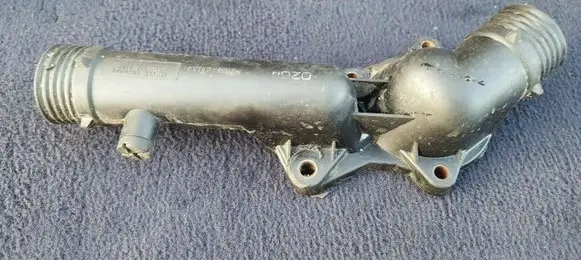 Thermostat/thermostat housing