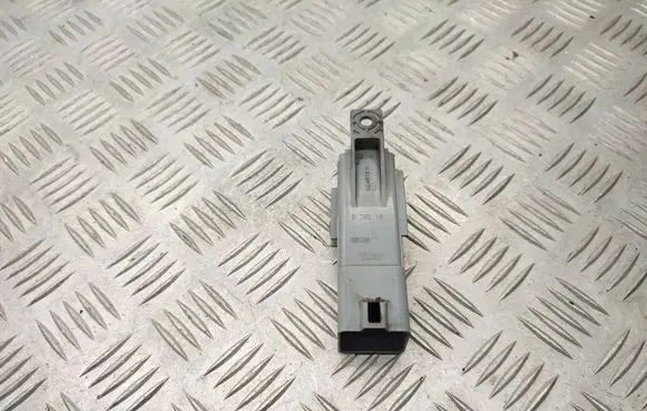 Volkswagen Crafter Coolant fan relay 880983L