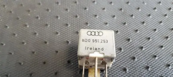 Audi A4 S4 B5 8D Other relay 8D0951253 899312000