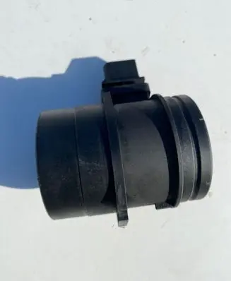 BMW 7 E65 E66 Mass air flow meter 028100567