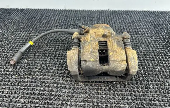 Mercedes-Benz Vaneo W414 Front brake caliper 