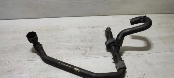 Volkswagen Tiguan Engine coolant pipe/hose 5N0122051R