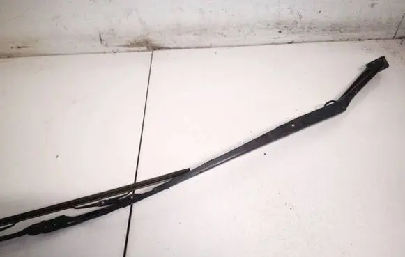 KIA Sportage Front wiper blade arm