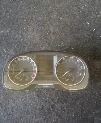 Skoda Fabia Mk3 (NJ) Speedometer (instrument cluster) 6V0920941A