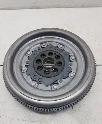 Volkswagen PASSAT CC Flywheel 415073609