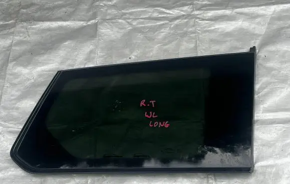 Jeep Grand Cherokee WL Rear side window