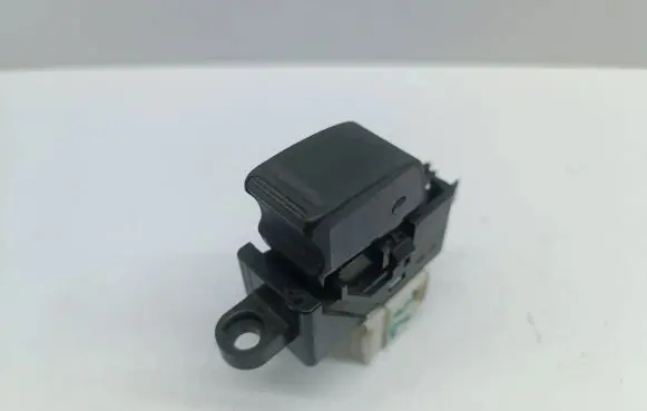 Nissan X-Trail T30 Electric window control switch