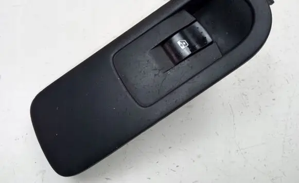 Renault Scenic II - Grand scenic II Quarter vent window switch 