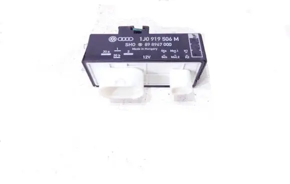 Volkswagen Polo V 6R Coolant fan relay 1J0919506M 898967000
