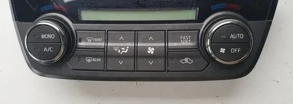 Toyota RAV 4 (XA40) Climate control unit