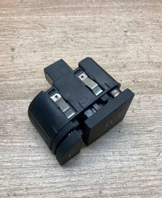 Audi A6 S6 C6 4F Glove box opening button 4F1927227B