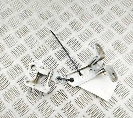 Mitsubishi L200 Rear door hinge set 5732A144 5702A161
