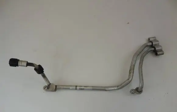 Air conditioning (A/C) pipe/hose