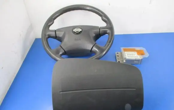 Nissan Almera Tino Steering wheel