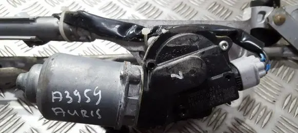 Toyota Auris 150 Wiper motor 8511002180