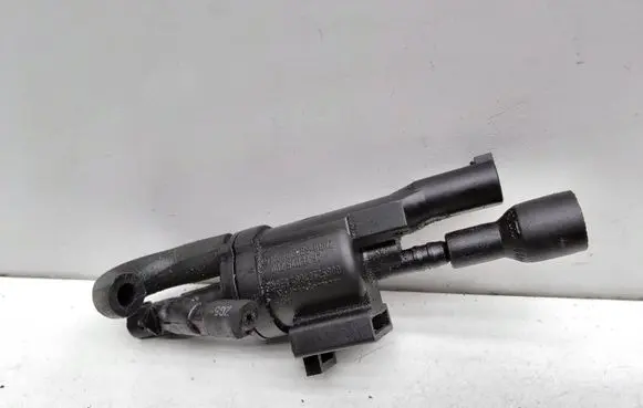 Mercedes-Benz C W204 Valve vacuum 0025401497