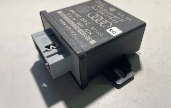 Audi A6 S6 C6 4F Headlight level height control switch 8P0907357C 5LA00837922
