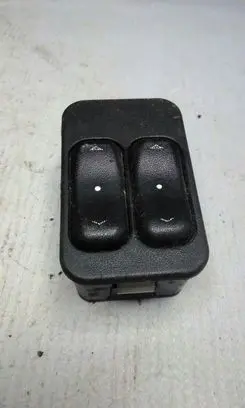 Opel Zafira A Electric window control switch 13363201