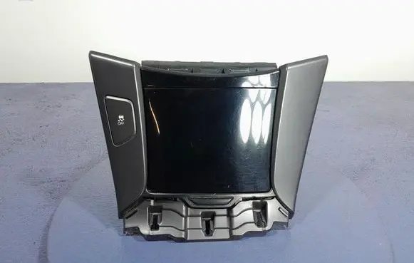 Glove box