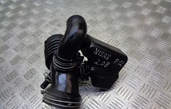 Nissan Primera Air filter cleaner box bracket assembly 