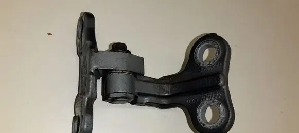 Volvo V50 Front door lower hinge 30784890
