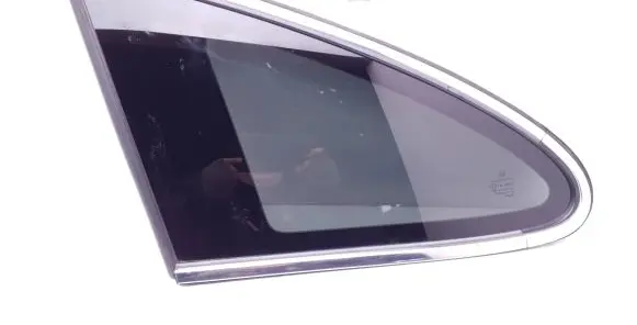 Honda CR-V Rear side window 43R006723 DOT24M101AS3
