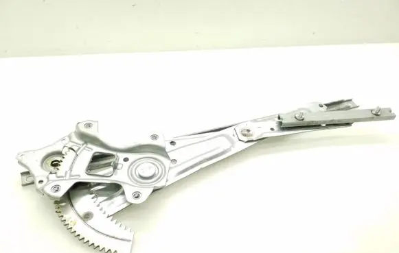 Mitsubishi ASX Front window lifting mechanism without motor