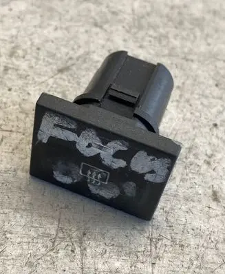 Ford Focus Windscreen/window heater switch