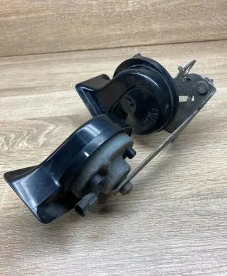 BMW 5 E60 E61 Horn signal 6935709 0092018 Pair