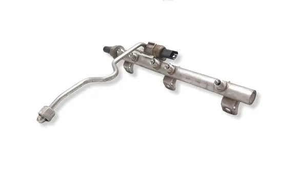 BMW 1 E81 E87 Fuel main line pipe 7562474