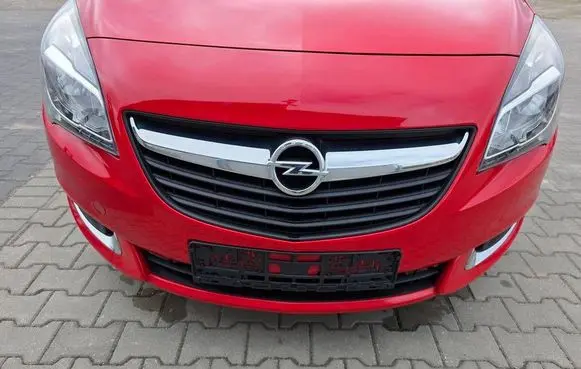 Opel Meriva B Front bumper 