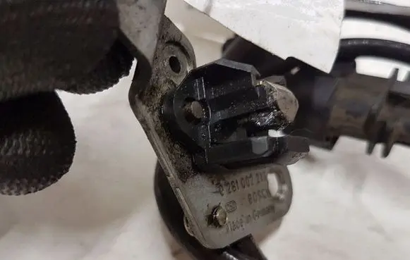 Opel Vectra C Camshaft speed sensor 0281002213
