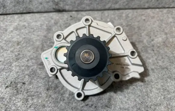 Volvo S60 Water pump 