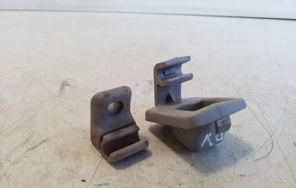 Iveco Daily 5th gen Sun visor clip/hook/bracket 