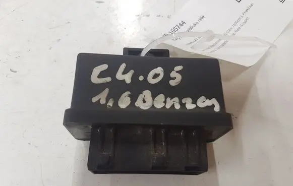 Citroen C4 I Fuel pump relay 240107