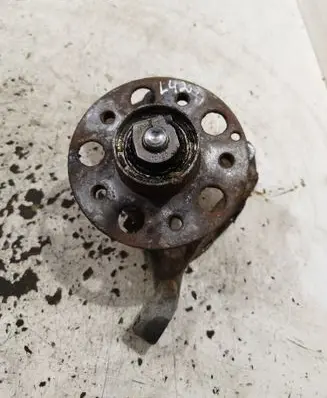 Mercedes-Benz C W203 Front wheel hub spindle knuckle