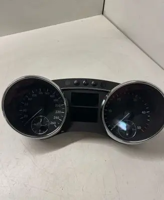 Mercedes-Benz R W251 Speedometer (instrument cluster) A2515401848 A2515406611