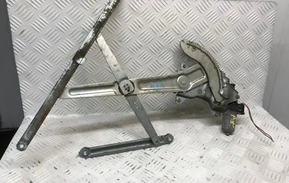 Suzuki SX4 Front door window regulator with motor 8353063J00
