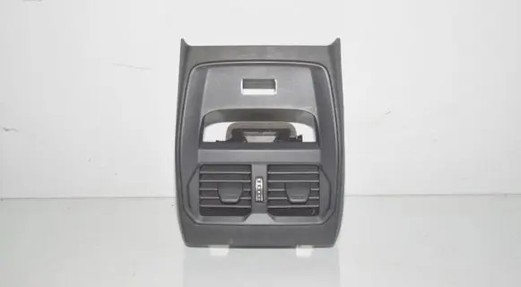Rear air vent grill