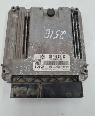 Volkswagen Touareg I Engine control unit/module 070906016BC 0281011839